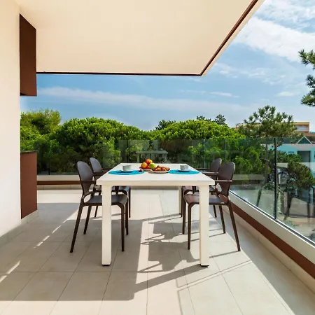 Iris Suite-1 By Interhome 比比翁